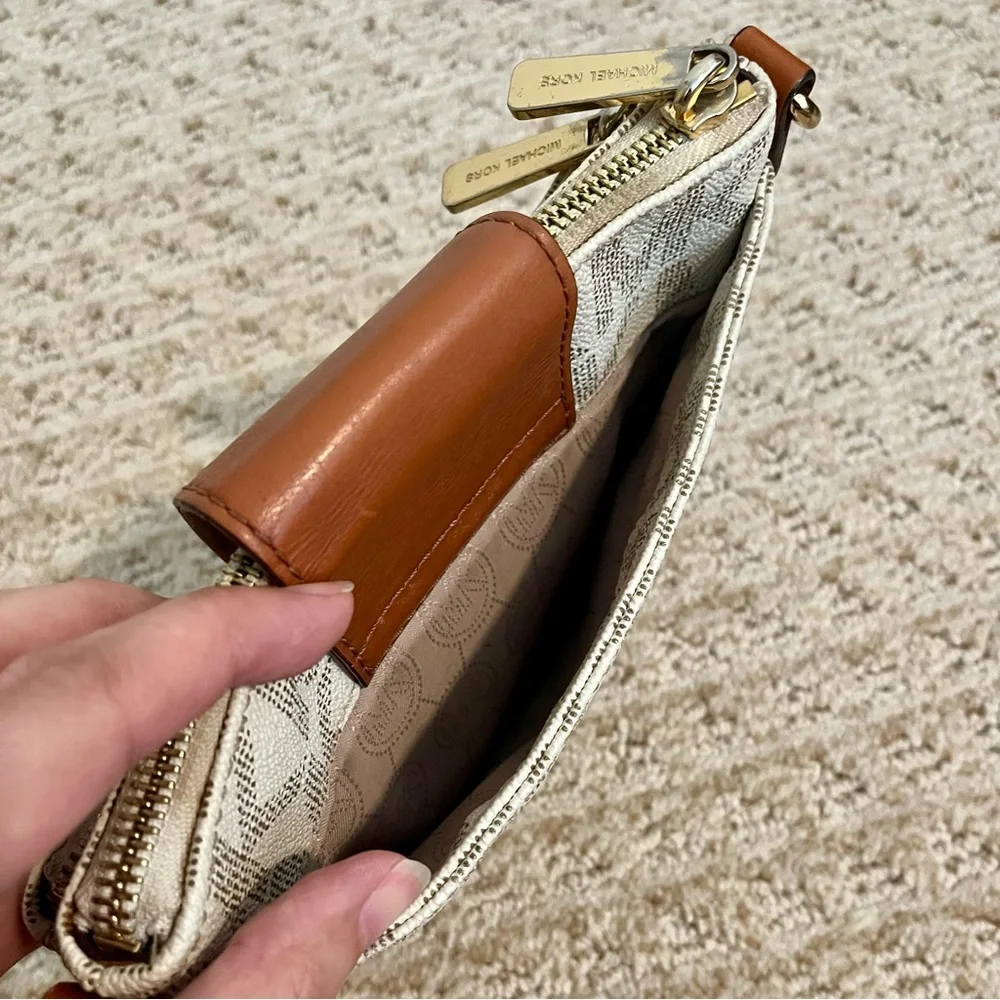 MICHAEL KORS Fulton Small White Saffiano Leather Crossbody Purse MK monogram - Picture 13 of 16